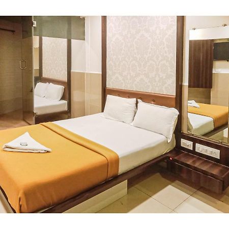 Gurukripa Nx Lodging By Wb Inn 탄 외부 사진