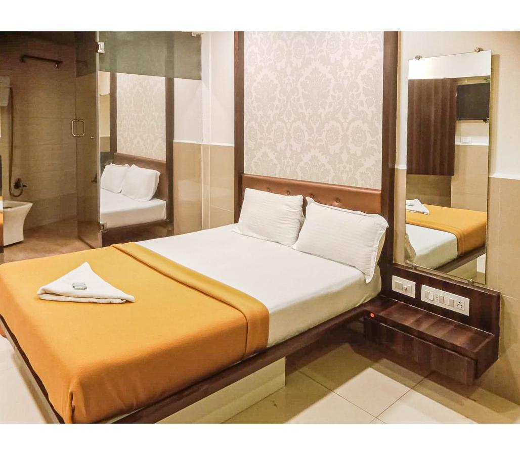 Gurukripa Nx Lodging By Wb Inn 탄 외부 사진